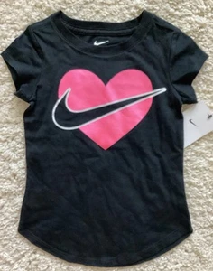NIKE Girls Pink Heart Logo Graphic T-Shirt In Black Size 5-NWT~FREE SHIPPING! - Picture 1 of 3
