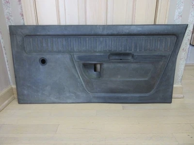 Dodge 1974 a 1980 Ramcharger Trail Duster panel de puerta derecha negro 3829780 Foto 1 de 4