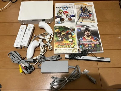 Nintendo Wii Konsole & Controller Farbe Weiß 3 Spiele Japanisch 1110 - Bild 1 von 4