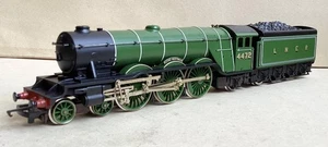 HORNBY R398 - LNER Green 4-6-2 Class A3 LOCO “FLYING SCOTSMAN” 4472 & TENDER - Picture 1 of 9