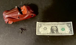 Vintage Schuyler Examico 4001 Wind Up Die Cast Metal Car With Original Key - Picture 1 of 10