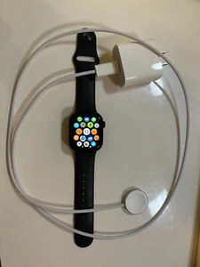 Apple Watch Series 10, 64 GB, 42mm Screen, Black Silicone Sports Band - Zdjęcie 1 z 3
