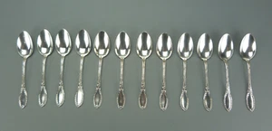 Superbe ensemble de 12 cuillères à café en argent massif, modèle Louis XVI. - Bild 1 von 8