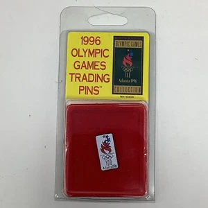 Spilla Atlanta 100 Giochi Olimpici 1996 Emblema Fiamma Trading da Collezione NUOVA Confezione - Foto 1 di 5