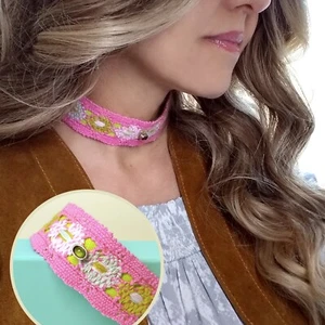 COLLANA GIROCOLLO rosa verde vintage pizzo - nuova + fatta a mano - boho, fiocco cravatte nastro - Foto 1 di 12