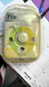 Belkin Flip (F1DF102P) 2-Ports External KVM switch PS/2 - Picture 1 of 3