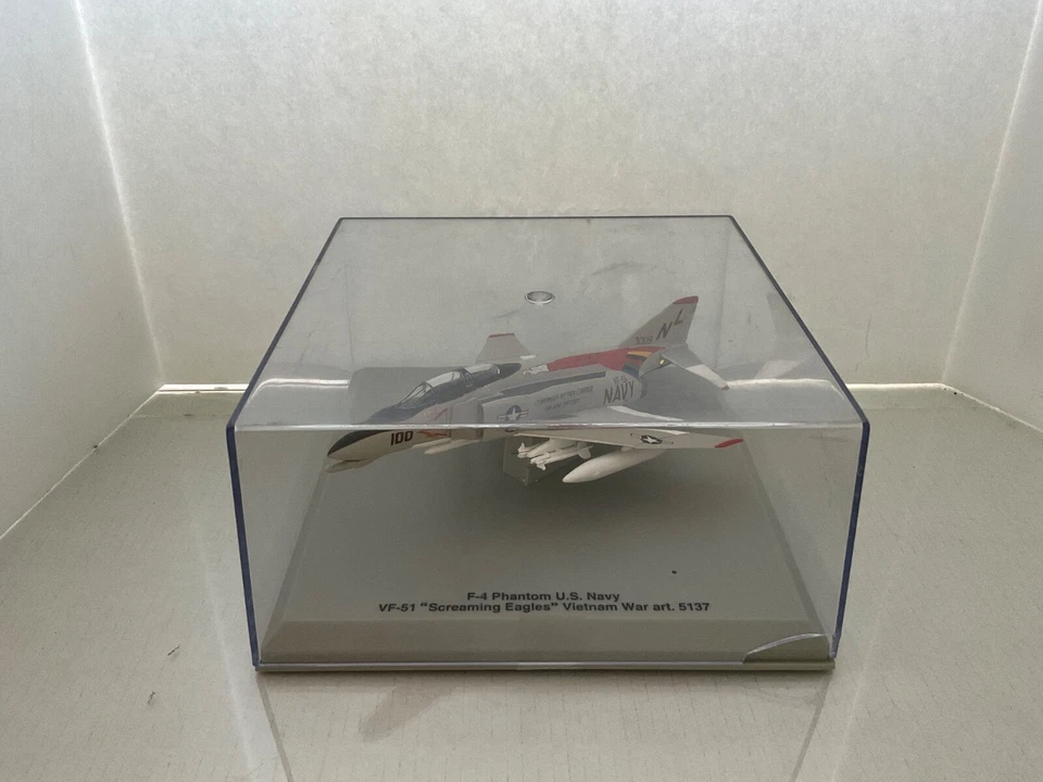 Franklin Mint A.C. -  F4- Phantom - USN VF51 VIETNAM (N.B/CRACKED PLASTIC) - Image 1 of 2