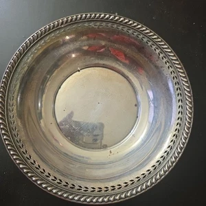 Antiguo cuenco perforado de plata de ley A11 57 gramos - Imagen 1 de 5