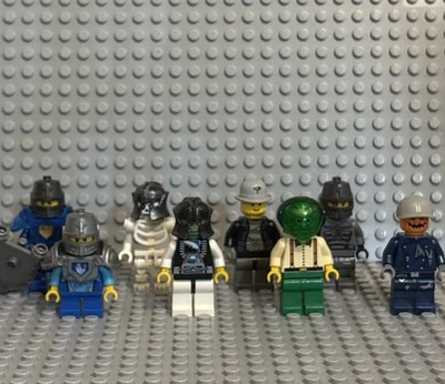 Lote de 8 minifiguras LEGO - Castillo, caballeros Nexo, aventurero, vintage etc. Foto 1 de 3