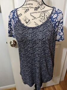 Ladies Lucky Brand Size M Two ToneBlues  Short Sleeve Top