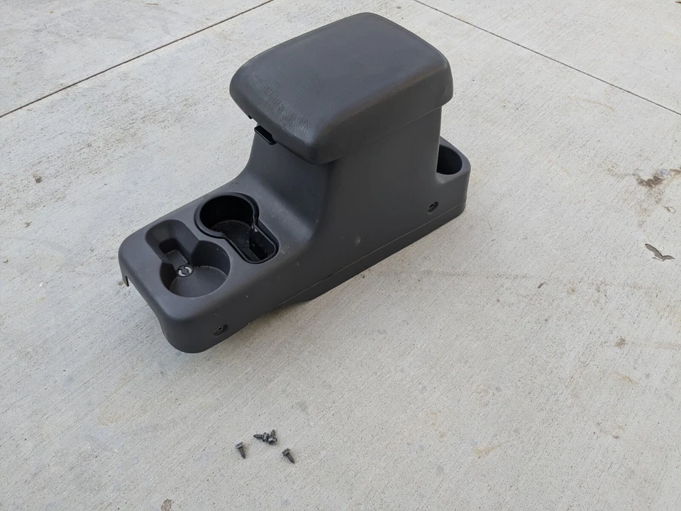 2001 Nissan Xterra Center Console Cup Holder - Image 1 of 4