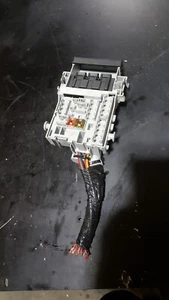2013-2015 CHEVROLET MALIBU UNDER DASH JUNCTION RELAY FUSE BOX ASSY OEM 13222786 - Picture 1 of 4