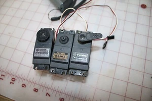 1/4 Scale Servo lot - Picture 1 of 7
