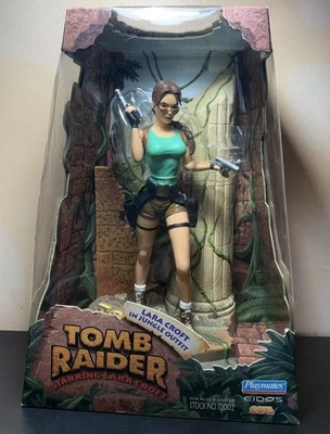 Tomb Raider Lara Croft Jungle Outfit Action Figure Playmates 1999 vintage  - Image 1 of 4