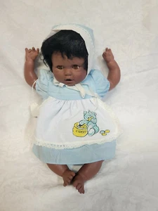 Eegee Ethnic African American Baby Doll 17" Blinking Toy - Picture 1 of 4