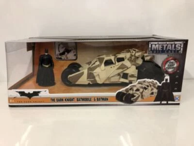 Il Cavaliere Oscuro Batmobile Mimetico Con Batman 1:24 Jada 98543 253215006 - Immagine 1 di 4
