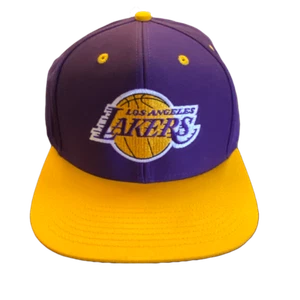 Cappello Adidas Los Angeles Lakers viola e giallo - Foto 1 di 3