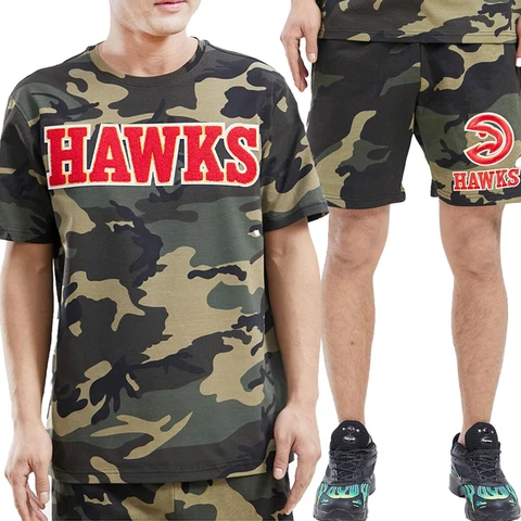 Pro Standard NBA Atlanta Hawks Stacked Logo Mens Camouflage Shorts Cover