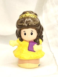 Fisher Price Little People Princesa Bella con vestido amarillo y libro 2,75"t - Imagen 1 de 9