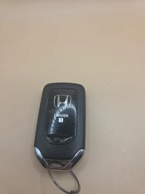 HONDA FACTORY OEM KEYLESS ENTRY REMOTE KEY FOB CWTWB1G0090 72147-TWA-A11 - Image 1 of 4