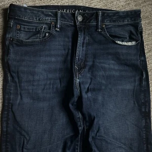 American Eagle AE Mens 33X32 Airflex Blue Relaxed Straight Dark Wash Denim Jeans - Picture 1 of 12