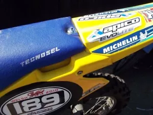 Husqvarna Sedile Perno Bullone dzus Te Wr Cr 125 250 350 450 510 Cross Enduro - Foto 1 di 4