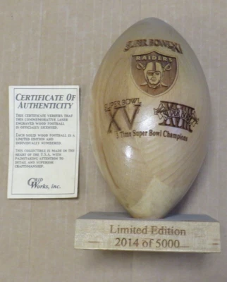 Figura Placa Grid Works Raiders Fútbol Tallado en Madera Pelota Campeón Super Bowl Foto 1 de 4