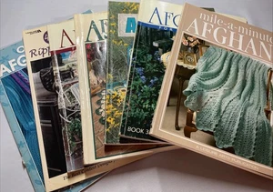 Lotto di 7 libri afghani opuscoli uncinetto cucito maglia usati tempo libero arte libro-no filato - Foto 1 di 19