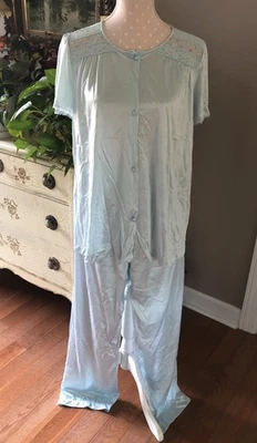 Vtg Vanity Fair Pajamas Blue Nylon Embroidered Rose Buds Lace 2 Piece Women’s M - Image 1 of 4