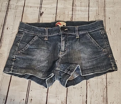 Pantalones Cortos Denim RUE 21 Talla 26 Lowrise Usados en Excelente Condición Foto 1 de 4