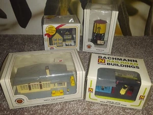 Model Power N Gauge Shell Station Drive In Grandma Moses House #2557 Lighted - Picture 1 of 4
