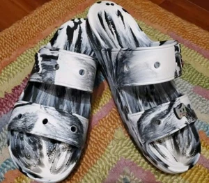Crocs Classic Marbled Black & White Slide Sandals Black/White Mens Size 15 - Picture 1 of 3