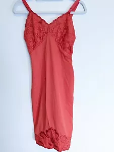 Vtg Carol Brent Lingerie Full Slip Dress Red Embroidery Tulips 32 Scallop Trim - Picture 1 of 7