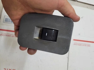 2004 2005 2006 2007 Ford Freestar Passenger Side Front Right Window Switch - Picture 1 of 2