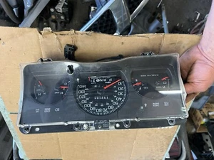 2003-2005 crown victoria A/T instrument cluster 132K OEM 2004 - Picture 1 of 5