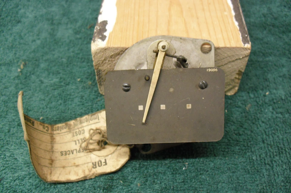 Camión Dodge 1939-1947 usado, Fargo & Power Wagon medidor de prensa de aceite 591989 Foto 1 de 1