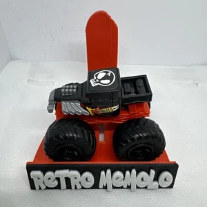 Hot Wheels Monster Jam Truck BONE SHAKER Scale 1:64 - Picture 1 of 5