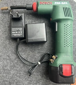 Bosch PAG 9,6V Akku Druckluftpumpe incl. Zubehör Akku Ladegerät etc. siehe Bild - Bild 1 von 12