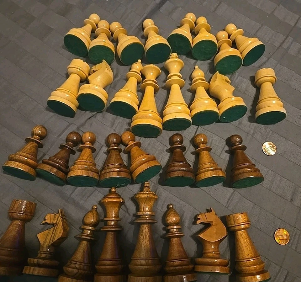 Large Wooden Handmade Chess Pieces Black And White Classic Style 32 Pcs Full Set - Image 1 of 3