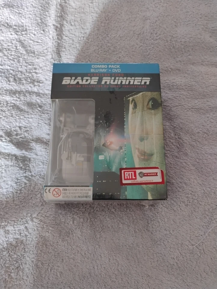 Blade Runner Collector's Edition Blu-Ray & DVD Combo Pack With Model Spinner NEW - Image 1 of 4