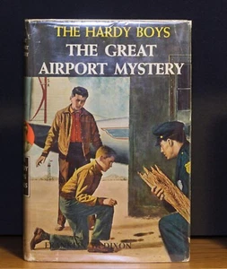 VINTAGE HARDY BOYS - The Great Airport Mystery - w/ DJ - Picture 1 of 4