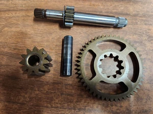 Eje de motor Ariens Mod 936038 tractor de césped Hydro Gear T2-AABC-1X1A-1GX1 412046 - Imagen 1 de 4