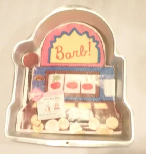 Wilton 1998 Vintage Spielautomat Kuchenform Form 2105-2033 - Bild 1 von 4