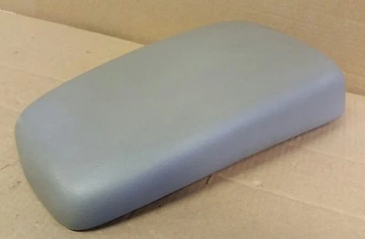 2006 Ford Taurus Gray Center Console Lid Armrest  - Image 1 of 4