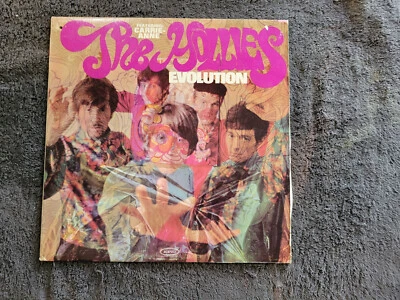 HOLLIES EVOLUTION FEATURING CARRIE-ANNE GRAHAM NASH MONO EPIC - Image 1 of 4