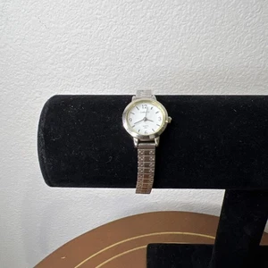 Reloj para mujer Carriage By Timex vintage tono plateado nueva correa elástica a batería - Imagen 1 de 10