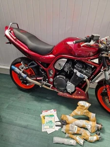 SUZUKI BANDIT GSF1200 MK1 MAROON 21,000 MILES IMMACULATE CONDITION - Picture 1 of 13