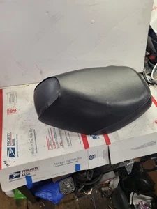 Asiento Yamaha Jog 3kj OEM revisar fotos - Imagen 1 de 8