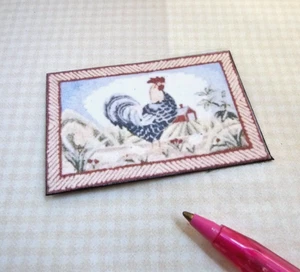 GALLO DE GRANERO en miniatura (tipo "A") Alfombra de bienvenida o cocina: CASA DE MUÑECAS 1:12 - Imagen 1 de 1