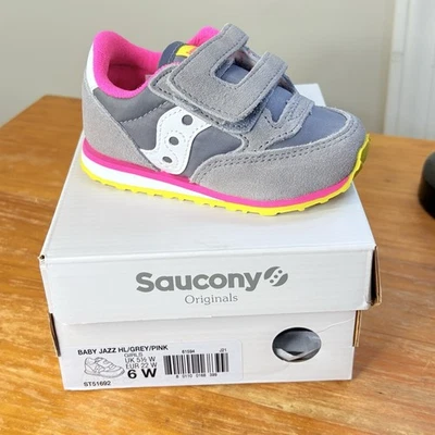 NEW In Box Saucony Baby Jazz Sneaker 6 Wide Grey/Pink Hook/Loop Suede - Image 1 of 4